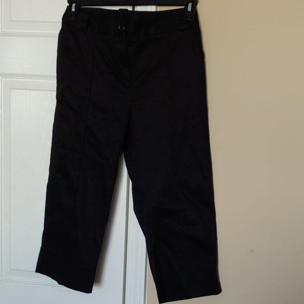 Grace Elements Black Capris Size 4 EUC